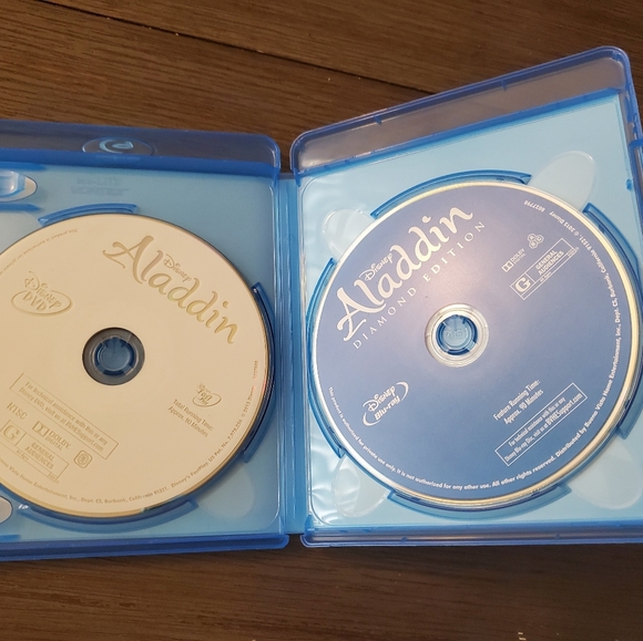 *SOLD* Blu-Ray Aladdin - Picture 2 of 2